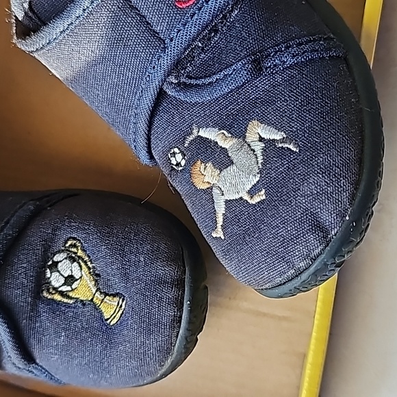 Todler shoes by Becks size 27 EU, equivalent to infants US 10 - Picture 5 of 10